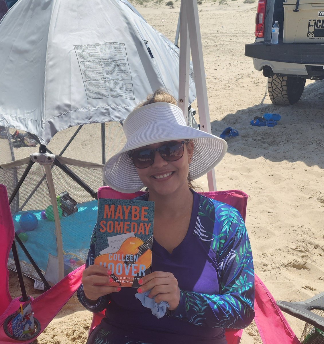 Good afternoon, Golden Bears 🐻 I hope you're having a fun and safe summer. I'm enjoying my summer break reading at the beach! I would love to see what you're reading, post your pictures in the comments. Let's fill out those Bright Summer Reading Logs #carmanreads