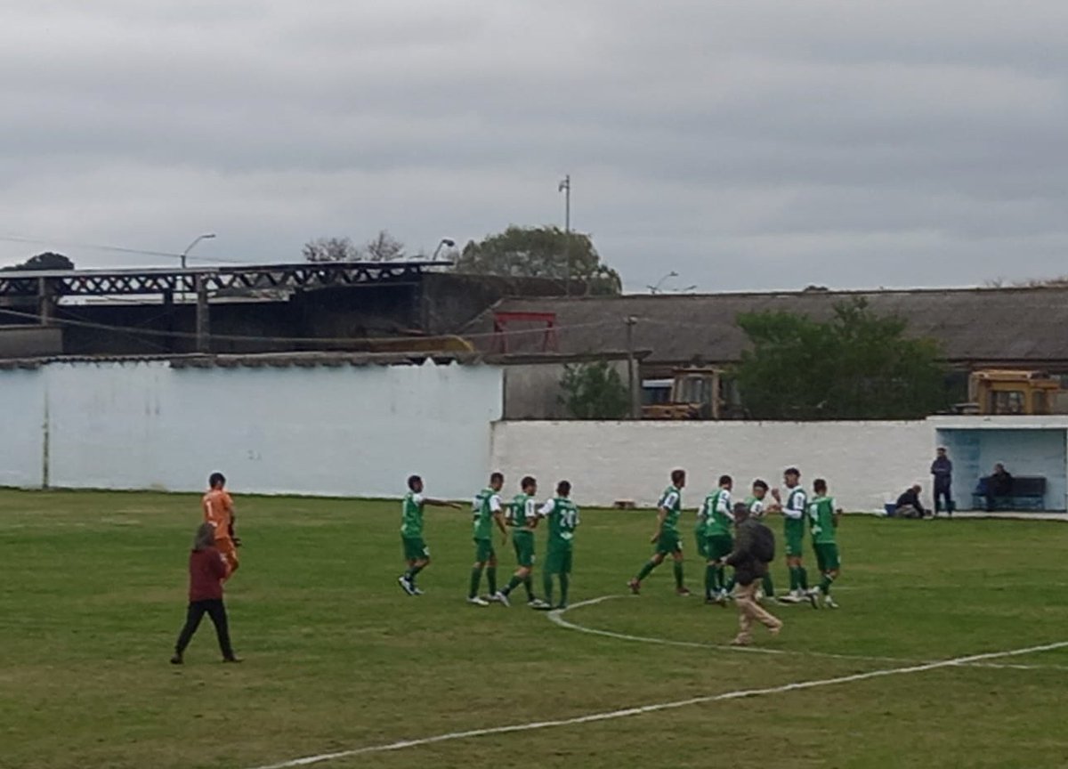 ¡Final del Partido! ⏱️
¡Ganó Rocha! 😀👏👏
Rocha 2-0 Durazno 
⚽️ Briant Daltoe
⚽️ Matías Escalante

#CelesteDelEste 💙
#LosDeLaVaca 🐄