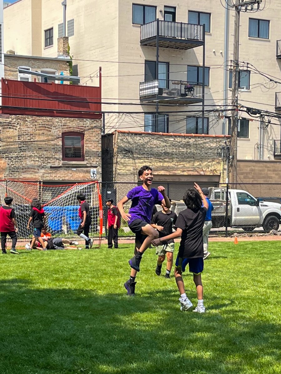 MidtownMetro's tweet photo. Check out some of the highlights of Week 1 of Midtown &amp; Metro’s Summer Achievement Camps, including field trips, friendships, and sports.

#summercamp #summer2023 #chicagosummercamp #midtownforboys #metroforgirls #chicagononprofit #chicagoteachers #academicachievement #fieldtrips https://t.co/VMSiOp4jxC