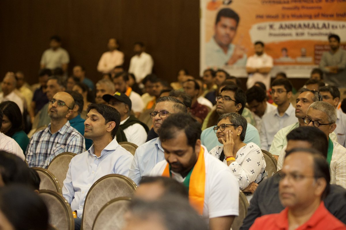 annamalai_k's tweet image. Thanks to Thiru @vijai63 avl (In-charge of @BJP4India foreign affairs dept), Thiru @kuldeep51025028 avl (President of @OFBJPUK), Dr Varadarajan avl (Convenor of @OFBJPUKTN) for organising this event and Thiru @sara_rasi for coordinating. (2/2)