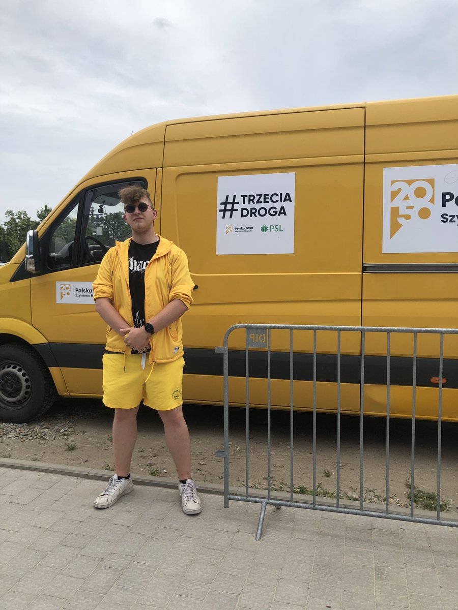 galantpokolenia's tweet image. Wpadłem tylko powiedzieć że jest #TrzeciaDroga ! 💛💚