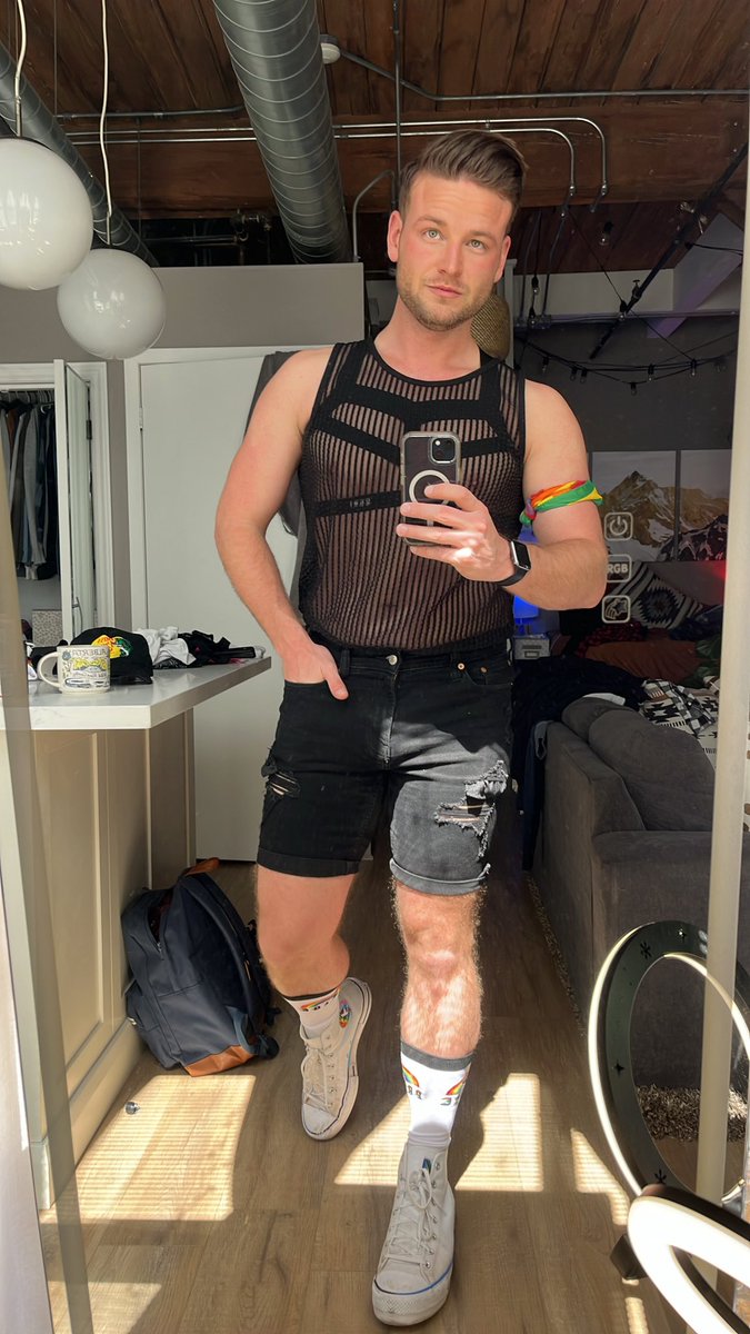 I could dance all night! 
Pride round 3! 💃🏼🏳️‍🌈♥️

#toronto #torontopride #pride #Pride2023 #pridemonth #gay