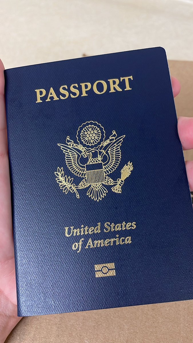 LA Based! Chloe Kreams on Twitter "travel ready babyyy 🤪🤪"