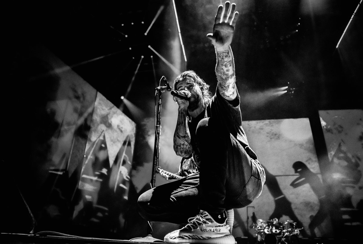 TheOfficialA7X's tweet photo. Thank you all for an unforgettable Sold Out night at MSG. We Love You, NYC. 🖤

Camden, NJ - we head to you next in a few weeks. Get tickets for the #LifeIsButADream… Tour now at https://t.co/rUvqKwsF4e. 

📷: David Zeck, @Steph_Augello https://t.co/WUJAZgfUBd