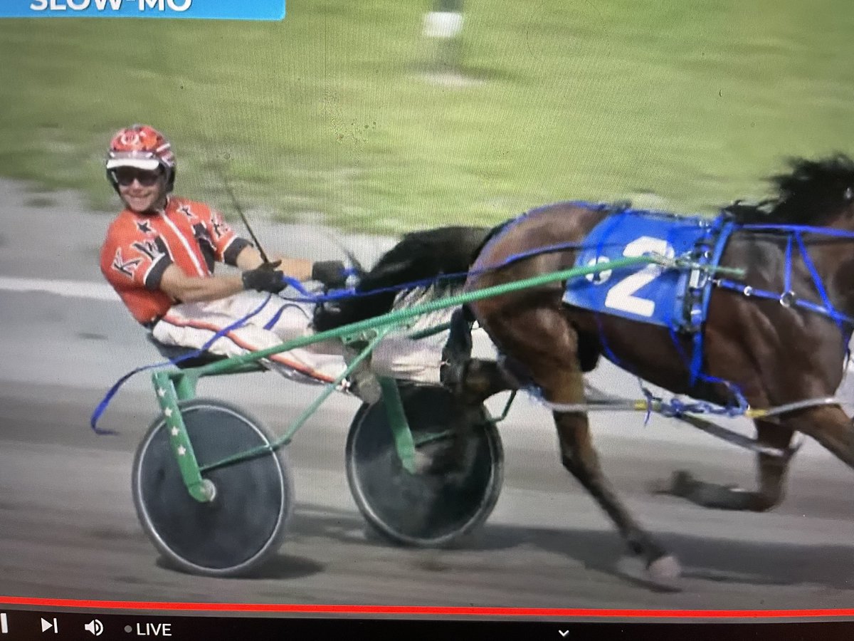 gocashking's tweet photo. LEAVIN BRUISES leaves a few early, then holds on late as @DawnLupul and I kick off the final leg of the All Star #HarnessHandicappingChallenge with a winner. Driver Kenny Murphy with the winner’s grin. #PlayCharlottetown @Red_Shores
New life’s mark for the winner 🏆 https://t.co/xL7FFtkTR2