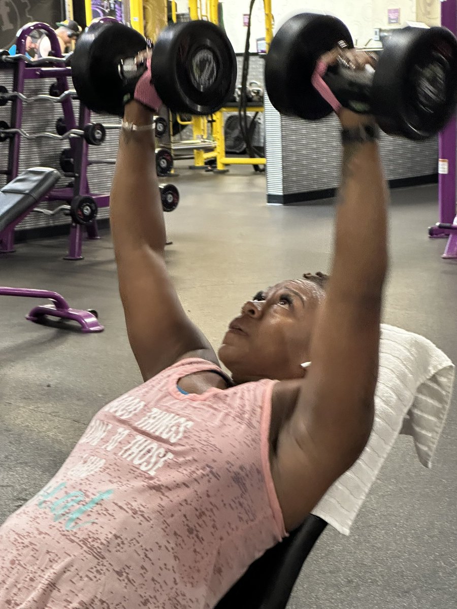 KrimsonKnight's tweet photo. Got a good couples workout before this surprise birthday party #couplesworkout @PlanetFitness https://t.co/0f5JRQVwcI