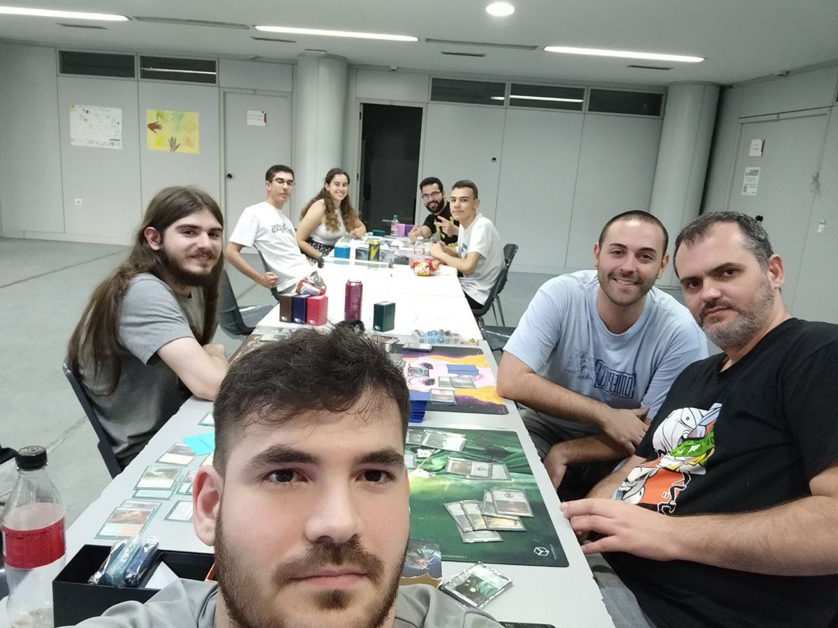 BeardmanDcm's tweet photo. Que guapos somos todos @AJueganess 🌚🤩 https://t.co/lK9qjFsZKo