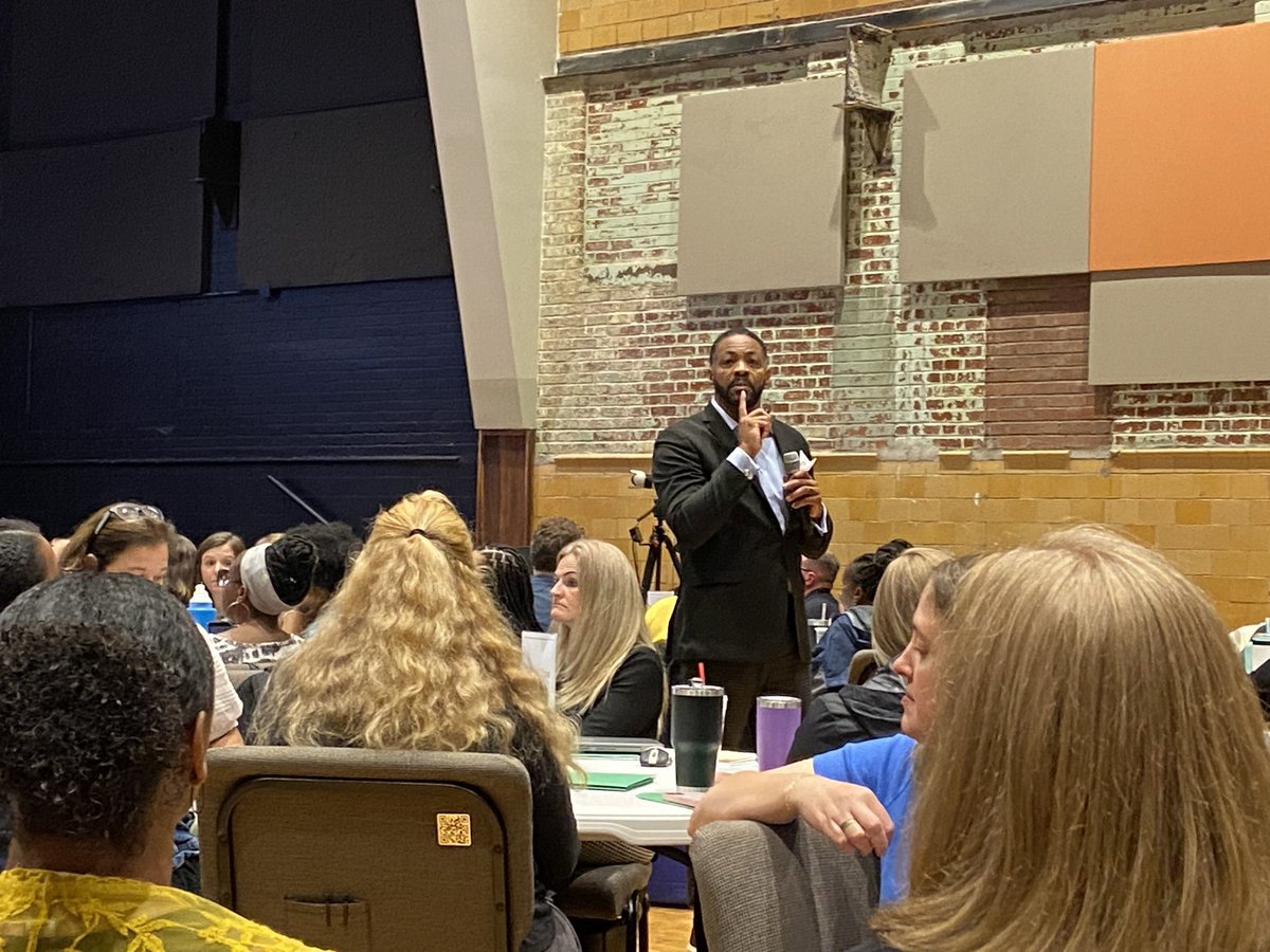SEHS_Stallions's tweet photo. What a great two days at the @ABSSPublic Summer Symposium with our leadership team as we planned for the 23-24 school year.  @AlanHooker11 was a wonderful speaker who inspired us to be someone’s H.E.R.O.  #BEL1EVE https://t.co/pRe47pASwY