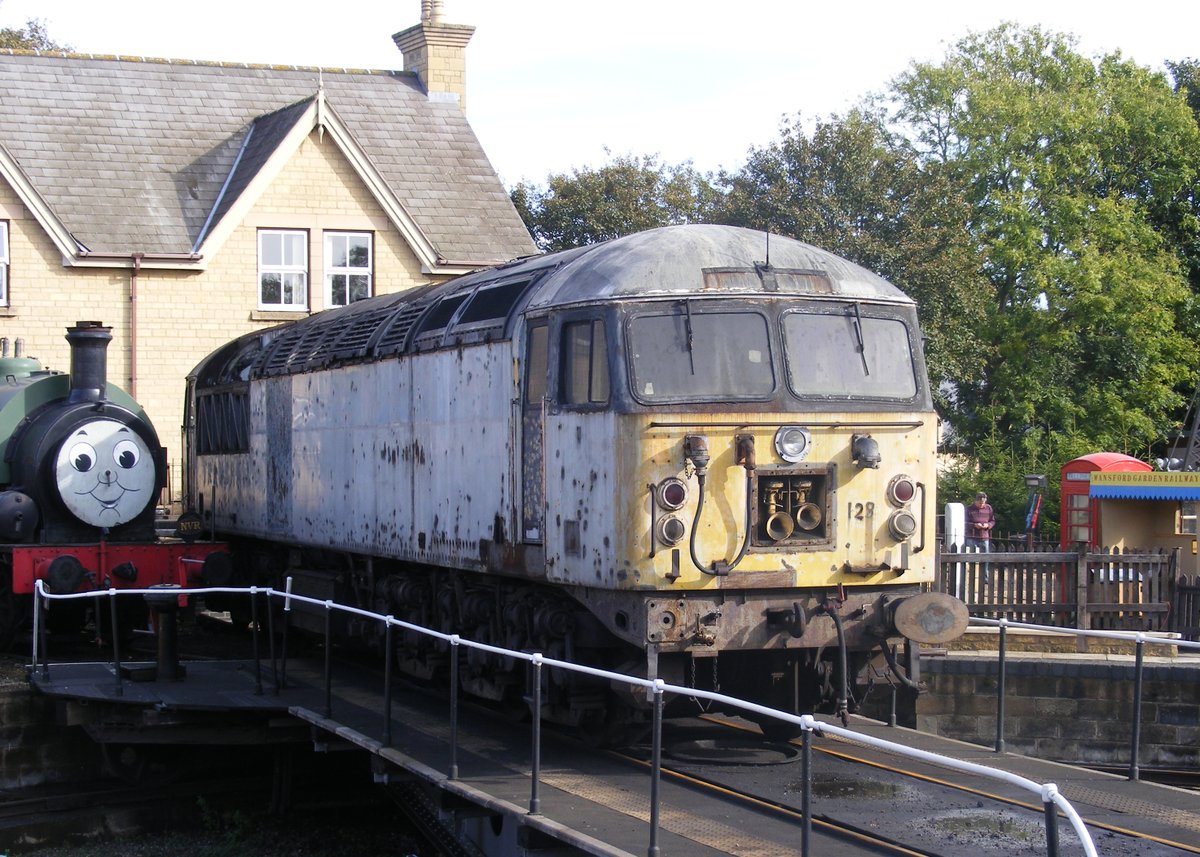 backwellrail's tweet photo. Same Loco, 10 years apart. Todays Mazey Day rail tour and Oct 2013 at the Nene Valley Railway. @GBRailfreight @PathfinderTours https://t.co/5gkb1yrGGl
