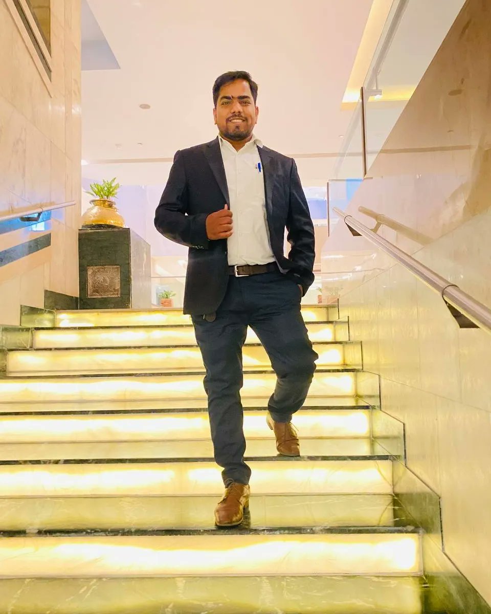 devrajsinghpoet's tweet image. Successful Businessman