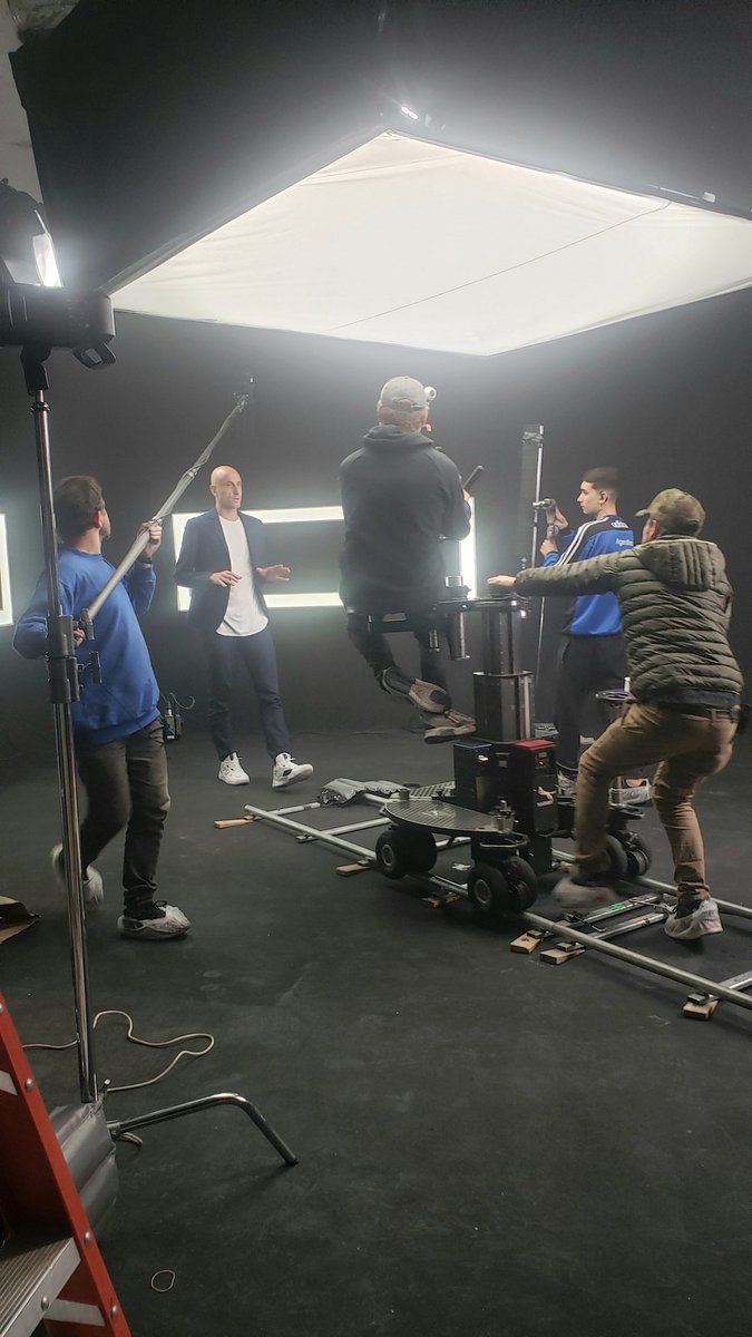 En breve Manu en un nuevo comercial de...🤔