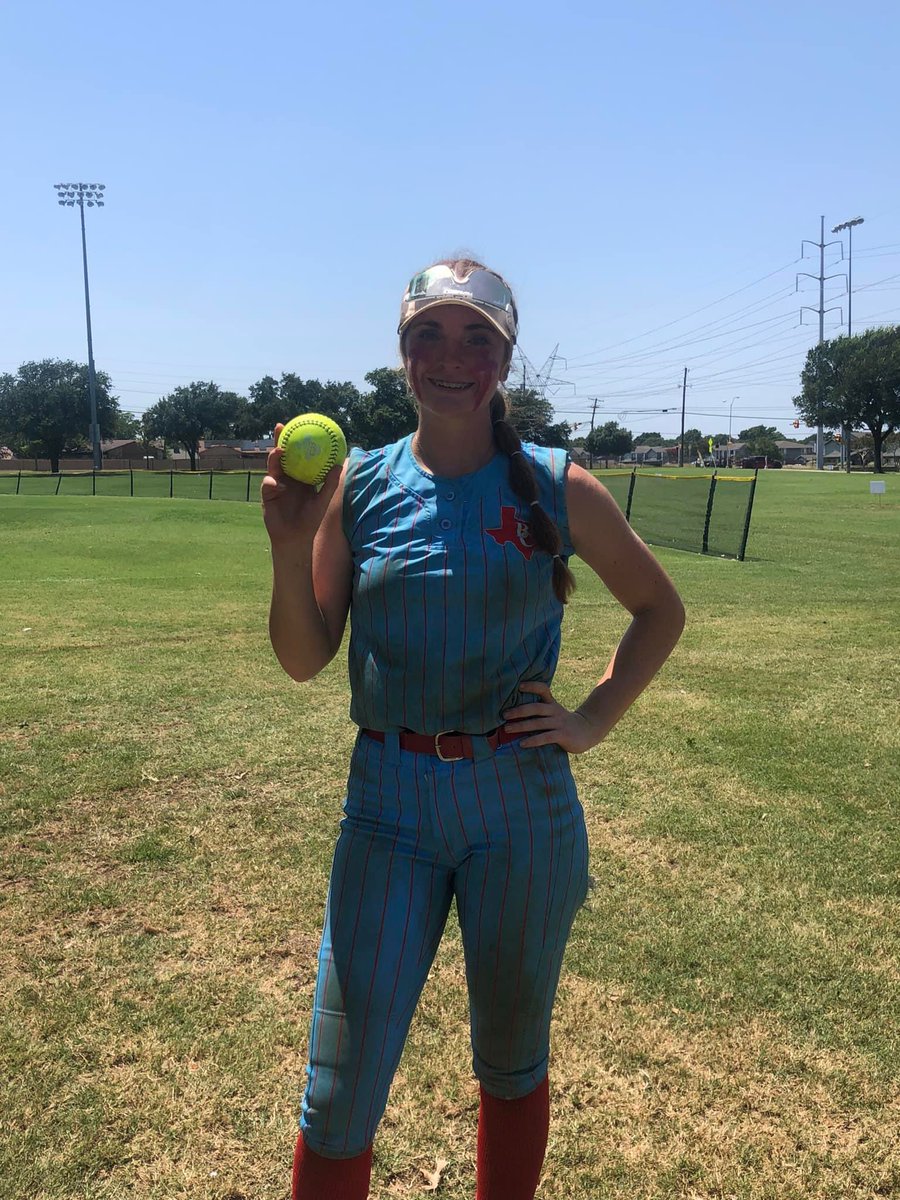 Congrats to Maeleigh Self (‘24) on ANOTHER BOMB today at the UCE Exposure 2023 Texas Championships! 

#nineforone 💙🤍🥎