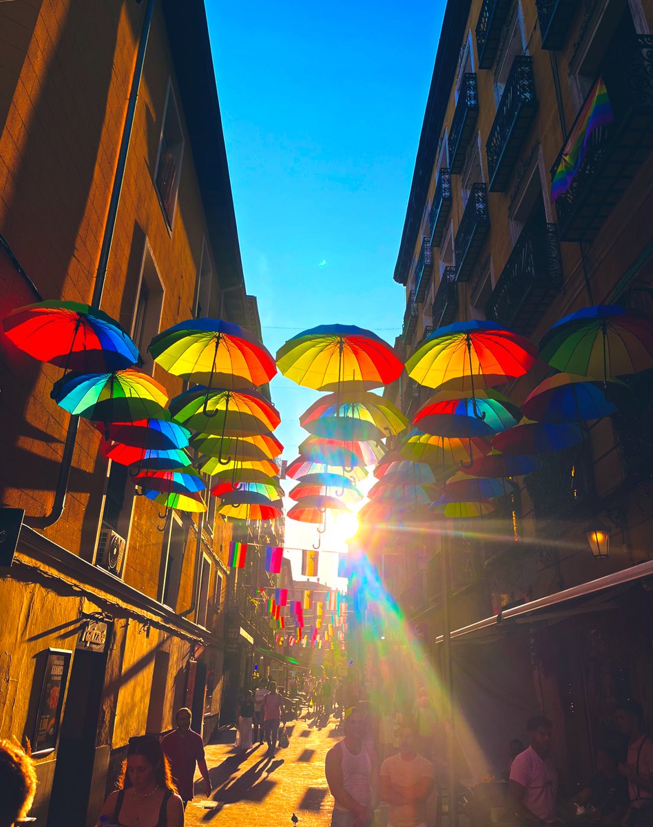 andresmadrigalg's tweet image. Estam@s Orgullos@s.

#chueca #madrid #sedcuriosos