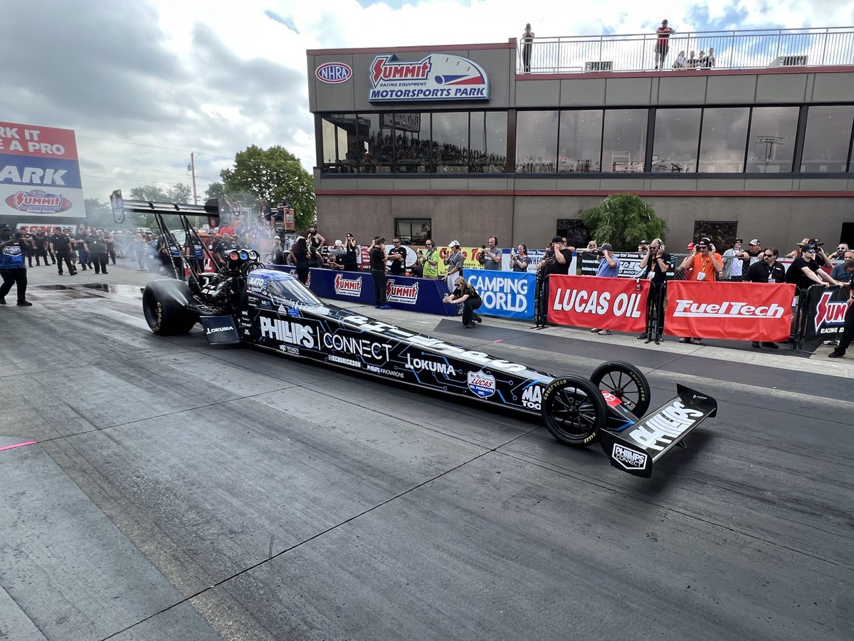 NHRA's tweet photo. The Top Fuel @MissionFoodsUS #2Fast2Tasty final will pit @Air_Doug against @TheJustinAshley! 

#NorwalkNats https://t.co/mvspLM6zbw