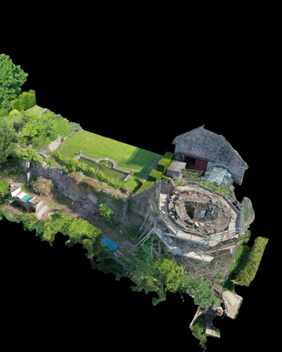 Was it only three years ago that we were carrying out a photogrammetric survey of the Outer Curtain Wall, Dovecote and South Towers at the stunning #UskCastle?! Still one of our favourite castles! How time flies <a href="/ArchaeoDomus/">Ross Cook</a>! #medieval #castles #gwent