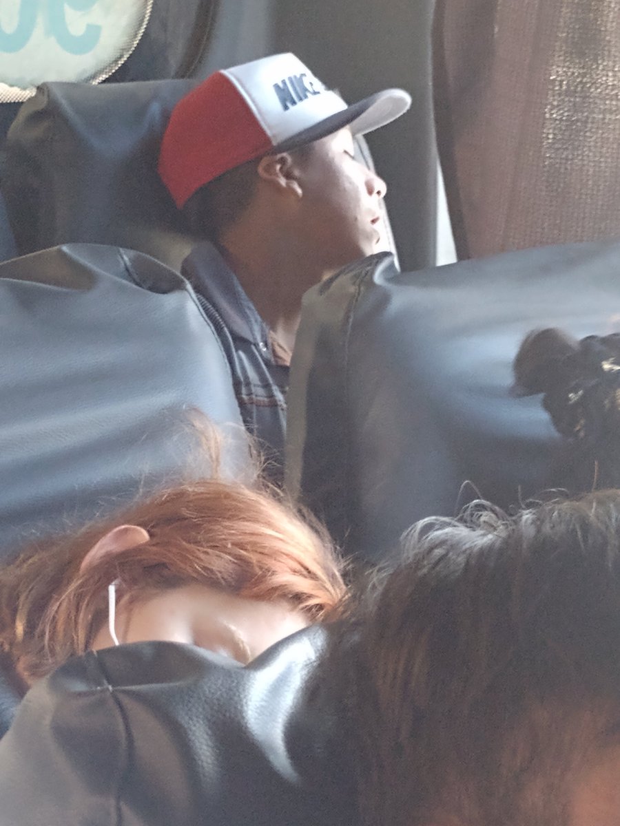 MelDahl_'s tweet photo. Ayer a las 15.30 h viajando en un colectivo Sarmiento del trayecto Córdoba-Cruz del Eje, viví una situación de mierda con un tipo acosándome. No es nada nuevo lo que voy a contar y ya da hasta cansancio leer esto @ERSePcba @mindelamujercba https://t.co/DZh2ILlFil