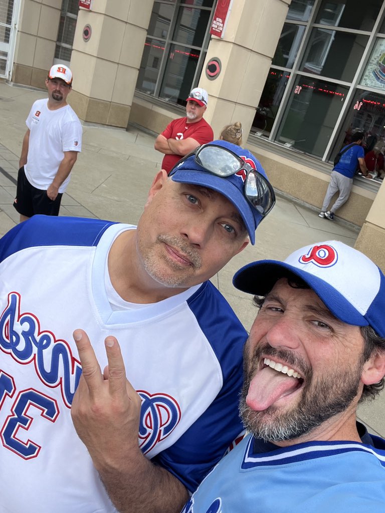CoachSmoker's tweet photo. Stadium Tour ‘23 continues🏟️⚾️🌁
📍Great American Ballpark - Braves vs Reds https://t.co/kc18amRHMe