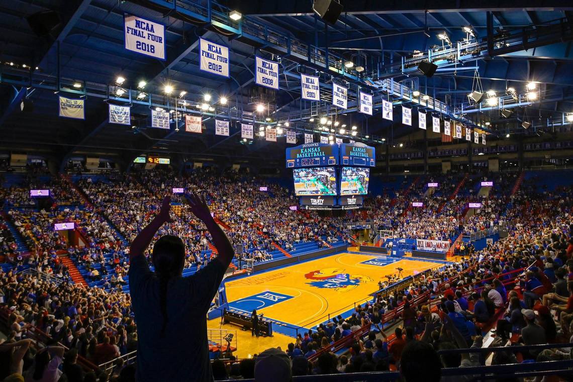 skasilentassas1's tweet photo. After a great conversation with Coach Self, I am blessed to receive an offer from the University of Kansas @JL3Elite @Coach_CourtneyB https://t.co/7Deu141G9C