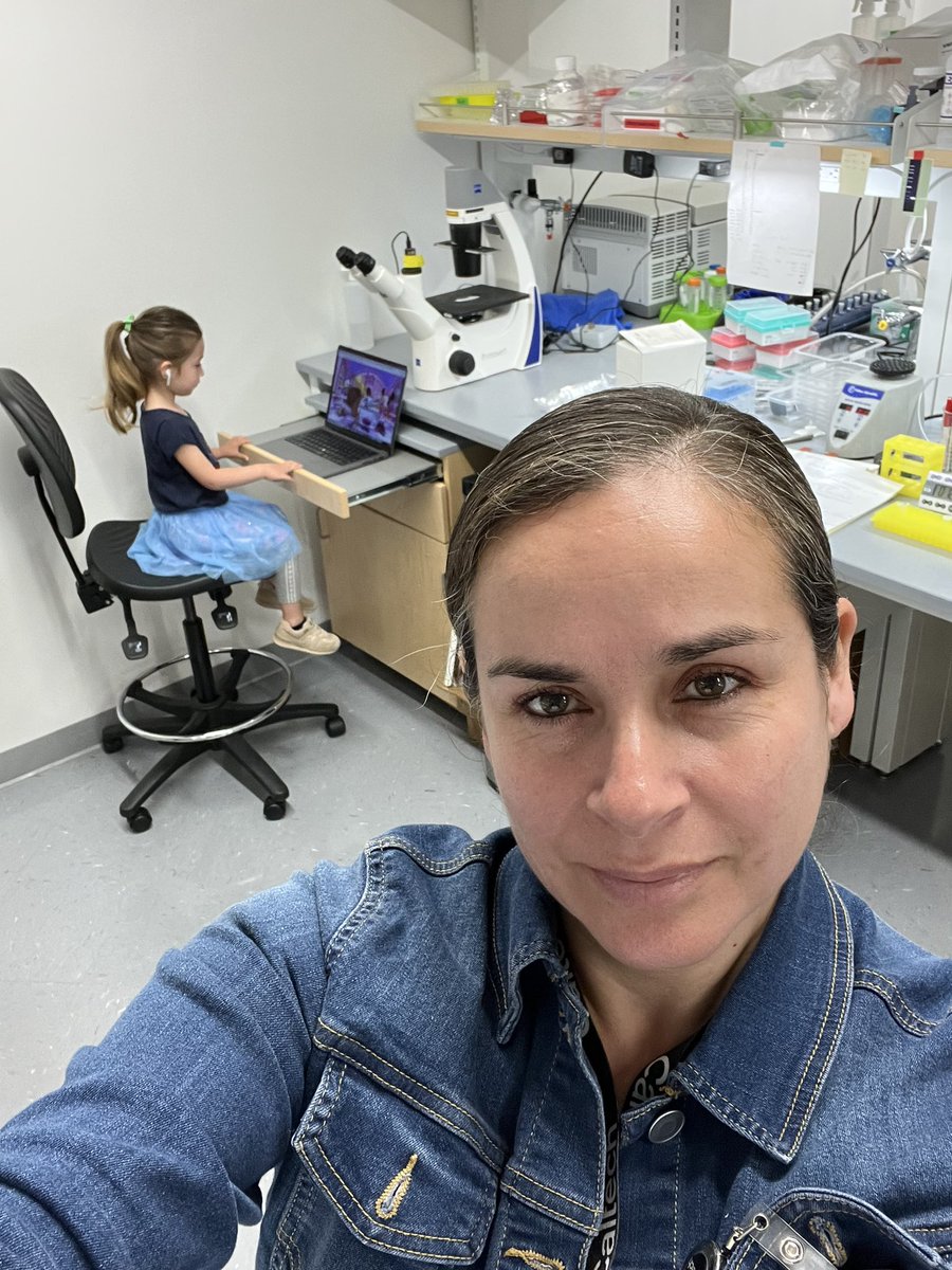 buitrago_elsy's tweet photo. This is how a mom that is having fun in the lab looks like on a Saturday. I had a little companion today to finish everything I wanted to finish for the week at the Cai Lab. Love science and love giving an example to my beloved daughter. https://t.co/DHH42IM3Hf