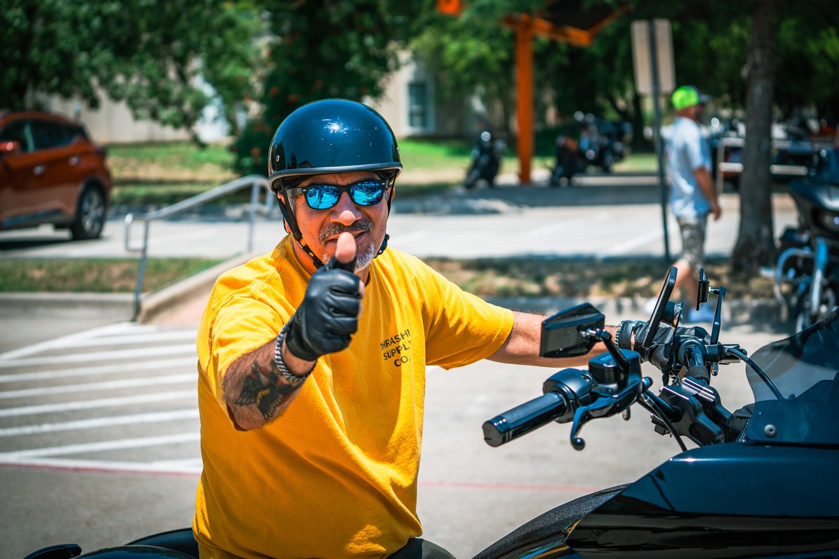 AEHD_KickAss's tweet photo. Thank you to everyone who came out and had a kick-ass time with us today!! 😃 🇺🇸 🦅#harley #aeharley #harleydavidson #bike #bikelife #bikeweek #hd #webuildriders #motorcycle #motorcycles #motorcyclelife #motorcycleindustry #motorbike #motor #ride #letsride #hdcertified https://t.co/kdMUARePny