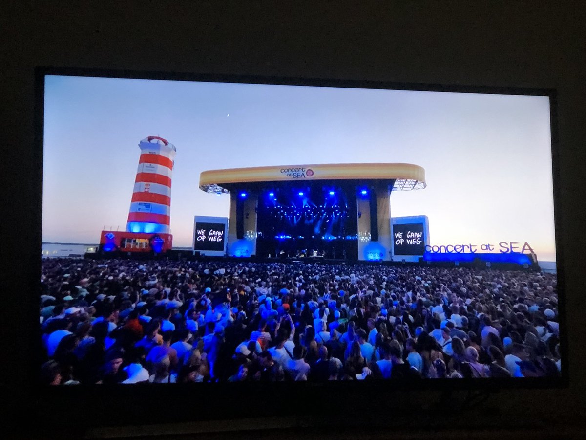 LvAPictures's tweet image. 1 woord: GENIETEN! 😄 #thuisvanafdebank @blof @concertatSEA 🥳🥳 #CAS23 #CAS2023 #ConcertAtSea