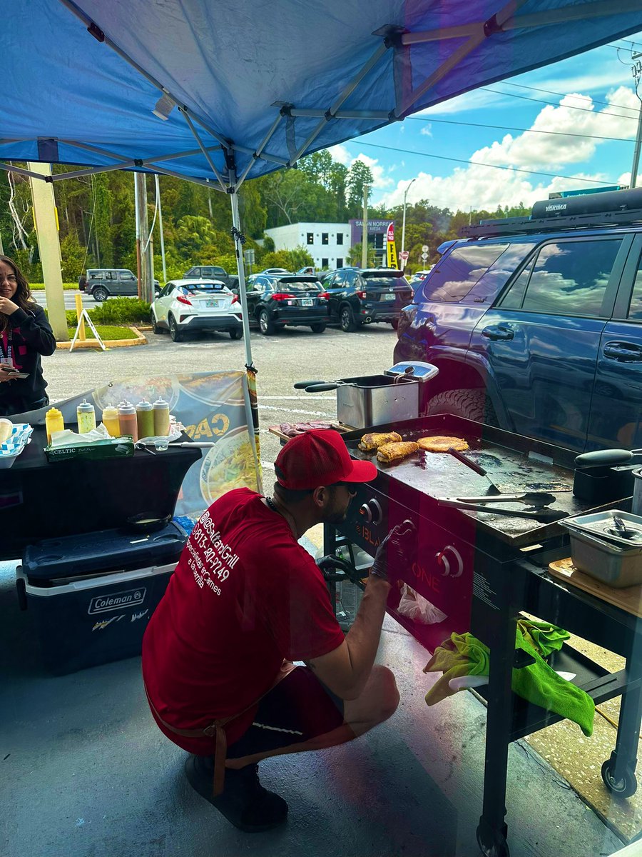 SteffiCarrascal's tweet image. Customer Appreciation Day at 7594 

Customers who become family ♥️💃

#saltandgrill #oneteam #teammagenta