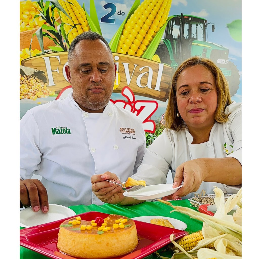 LoConsumeRD's tweet photo. 🥇 Dedicado al pdte. @luisabinader
🇩🇴 #ConsumeLONUESTRO
📲 @LoConsumeRD #FEDA

🫵 No te lo puedes perder.👇
¡Acompáñanos! Los esperamos… 🤗 https://t.co/5ETJZRuyz8