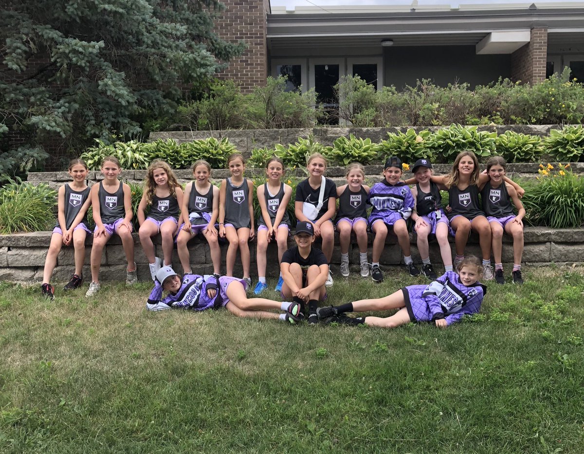 2013 Squad took the ice in a pre-LA game with this Machine Orange. Won 3-1  - Kate Hockett (Moorhead), Addie Jensen (Victoria) and Reagan Redshaw  (Hibbing) scored. Great D and phenomenal goalies (, image size:1200x933