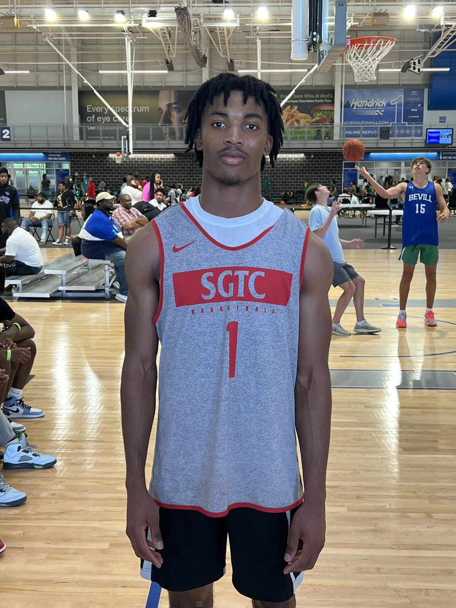 MyLineOfChamps's tweet photo. #ACCCSummerShowcase

@SGTCJets has a good mix of size &amp; athleticism &amp; they PLAY HARD! 

(2024) Israel Monodu plays with a great motor - He is always moving &amp; talking. Good athlete &amp; face-up skill. 

Others Notables Players:
Kam Forman
Camarion Johnson 

#IndependentHoops #JUCO https://t.co/PiLaSLastz
