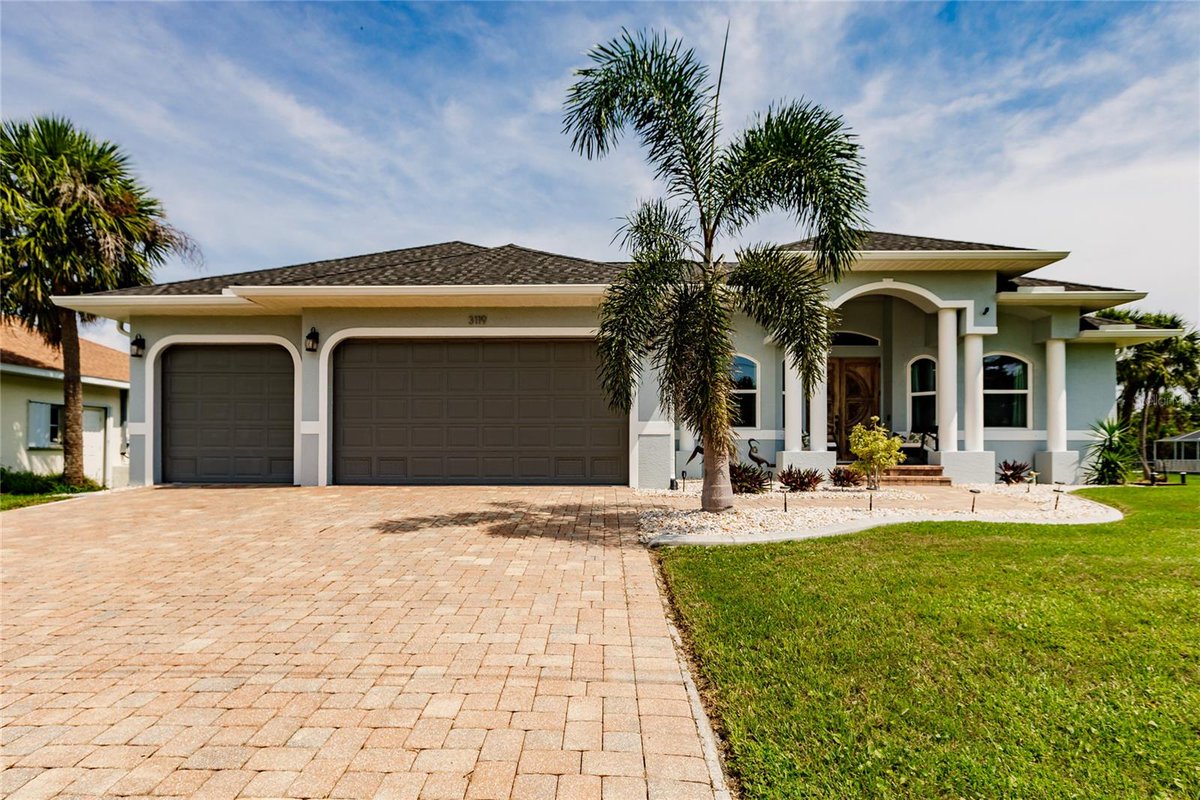 Check out my newest listing in #PuntaGorda! Tell me what you think!  #realestate tour.corelistingmachine.com/home/P4CBLG