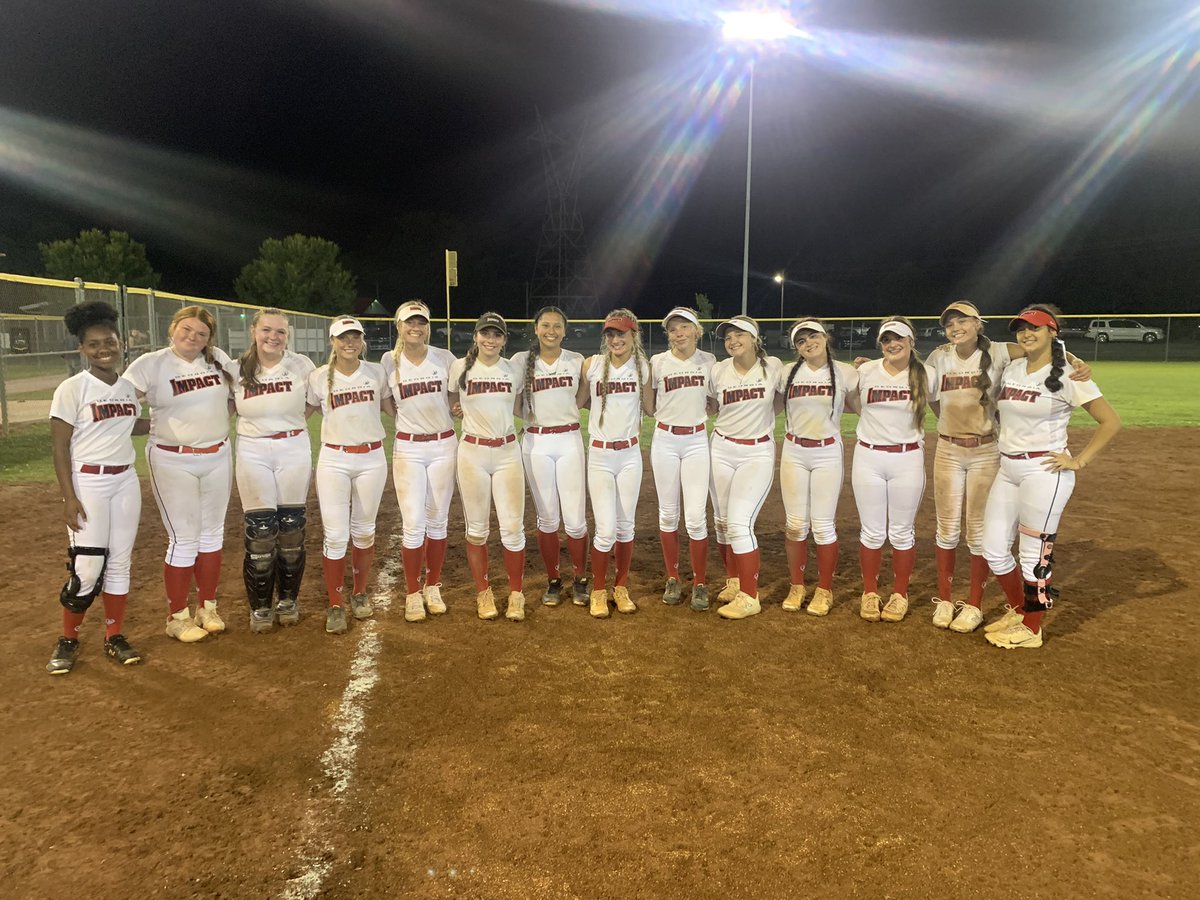 GeorgiaImpact07's tweet photo. 3-0 so far at the #ScenicCityShowcase scoring 15 runs, giving up 1. Pitching and defense has be stellar, bats are heating up. 1 more game tonight and 2 tomorrow. Keep choppin ladies. @ConnectSports_ https://t.co/4MKS6o2E3h