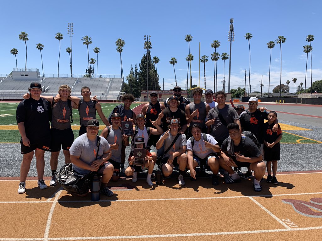 Congratulations to Apple Valley on winning the West Covina HS Lineman Competition. <a href="/chriscfore/">Chris Fore</a> <a href="/mikehuntley63/">Michael Huntley</a> <a href="/latsondheimer/">eric sondheimer</a>