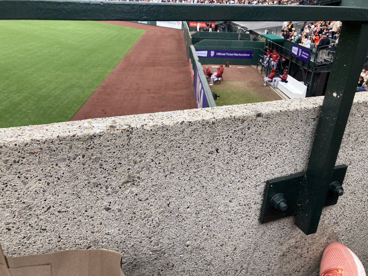 cyoung8591's tweet photo. Enjoying @Gaints game today but…
 @OracleParkSF, no cup holders, really? https://t.co/Y2rFipF1OC
