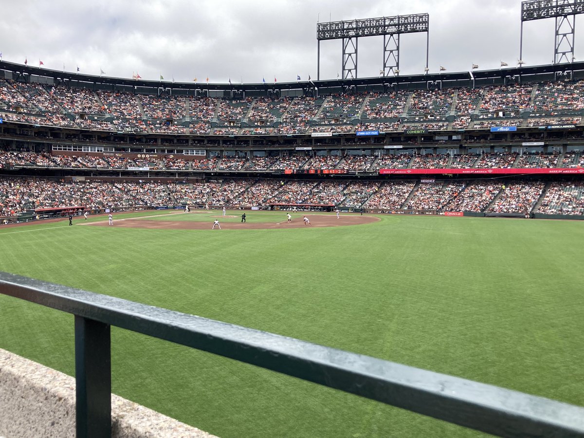 cyoung8591's tweet photo. Enjoying @Gaints game today but…
 @OracleParkSF, no cup holders, really? https://t.co/Y2rFipF1OC