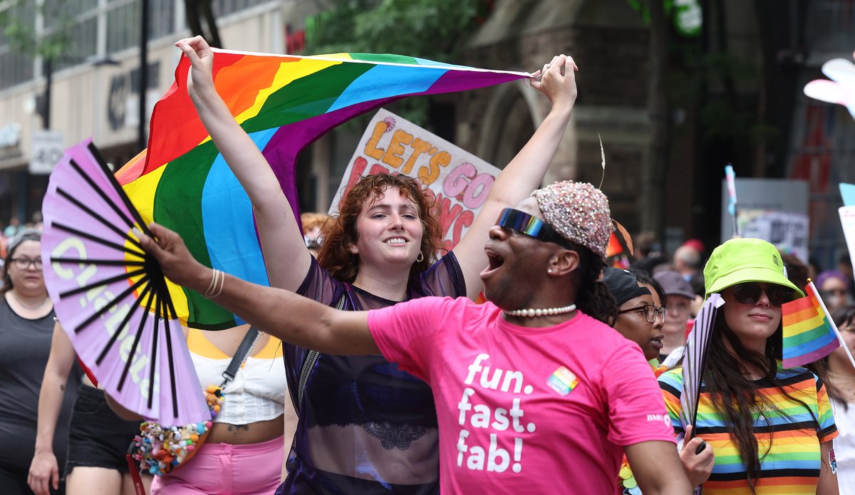 SteveRussell's tweet image. Thousands marched in the 2023 Dyke Mark along Bloor and Yonge streets in Toronto during Pride. #PrideToronto #dykemarch #torontopride