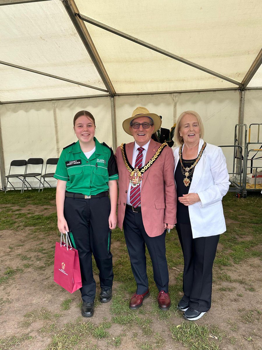 PendefordASU's tweet image. Very proud today of Hannah getting to meet with @WolvesMayor and receive her official appointment as the 1st @sjawolves Mayors Cadet for 2023/24 in Wolverhampton.

#StJohnsDay #StJohnTheBaptist #WolvesMayor #ArmedForcesDay2023