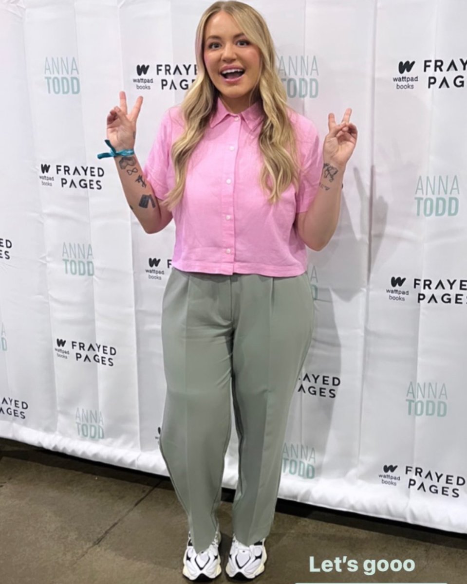 📚🎬🇨🇦 tweet media