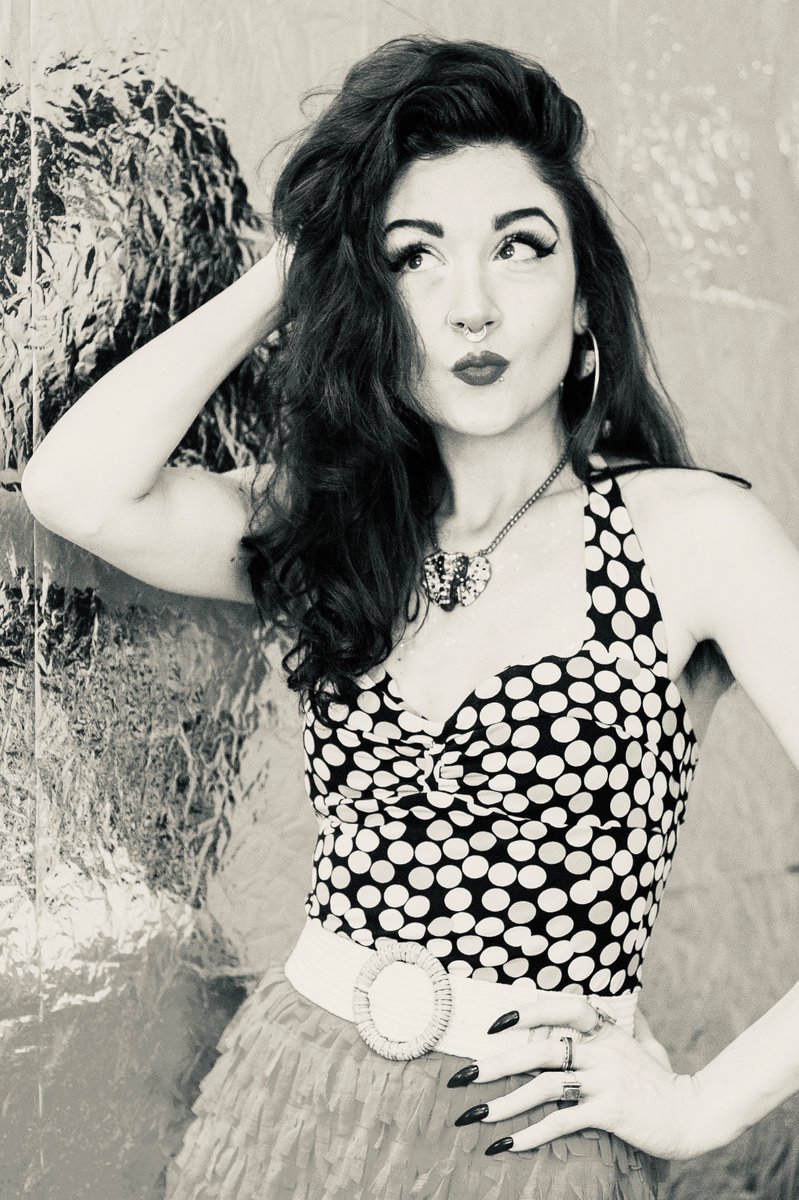 BlyreCpanx's tweet photo. π€ππ±βοΈβ£οΈπ€β£οΈβοΈπ±ππ€
Hair/ Makeup/ Styling: #blyrecpanxdesigns
#photography #model #modeling #portraitphotography #portrait #pinupstyle #pinuplook #retroaesthetic #retrostyle #stylist #stylish #retrofashion #vintagestyle #vintagefashion #lasvegasmodel https://t.co/zW20zsiQJs