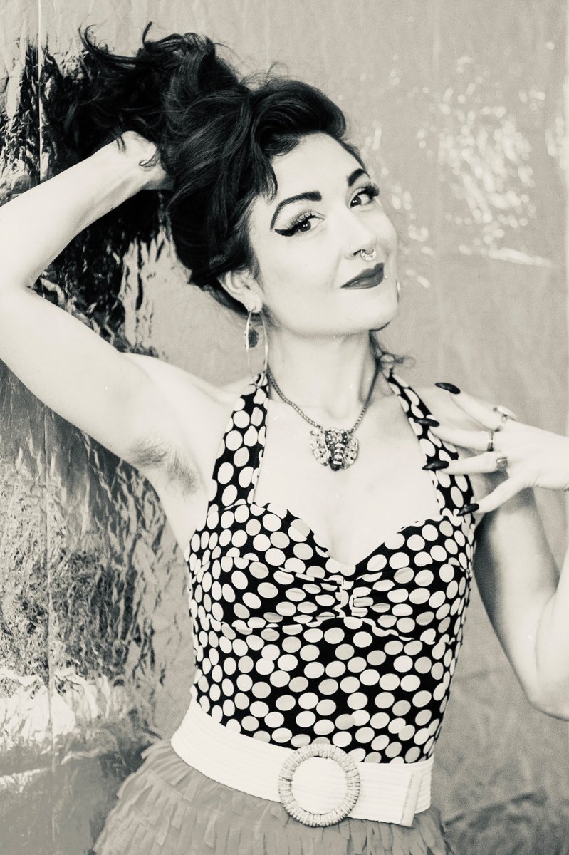 BlyreCpanx's tweet photo. π€ππ±βοΈβ£οΈπ€β£οΈβοΈπ±ππ€
Hair/ Makeup/ Styling: #blyrecpanxdesigns
#photography #model #modeling #portraitphotography #portrait #pinupstyle #pinuplook #retroaesthetic #retrostyle #stylist #stylish #retrofashion #vintagestyle #vintagefashion #lasvegasmodel https://t.co/zW20zsiQJs