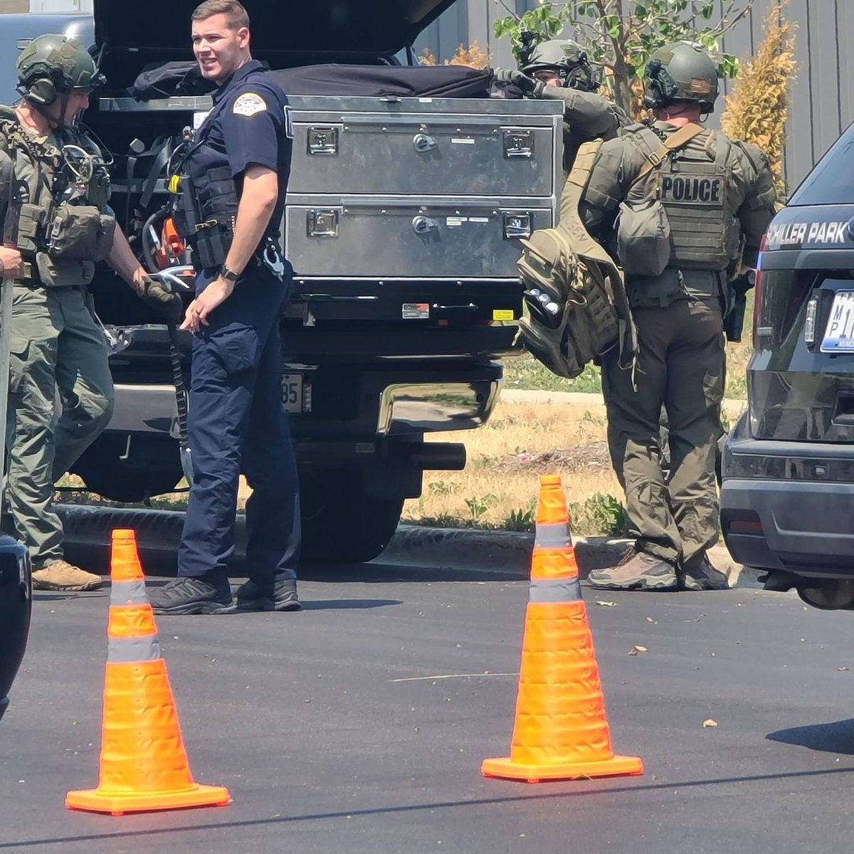 DunningWatch's tweet photo. Something is going on in Schiller Park near Waveland &amp; Ruby St for about an hour now. Police presence includes NIPAS, Norridge, Bellwood, McHenry, Berwyn police &amp; more. Rumors are several people were shot. It’s a building next to the Ice Rink. They’re evacuating families. https://t.co/9kLMnAwOo2