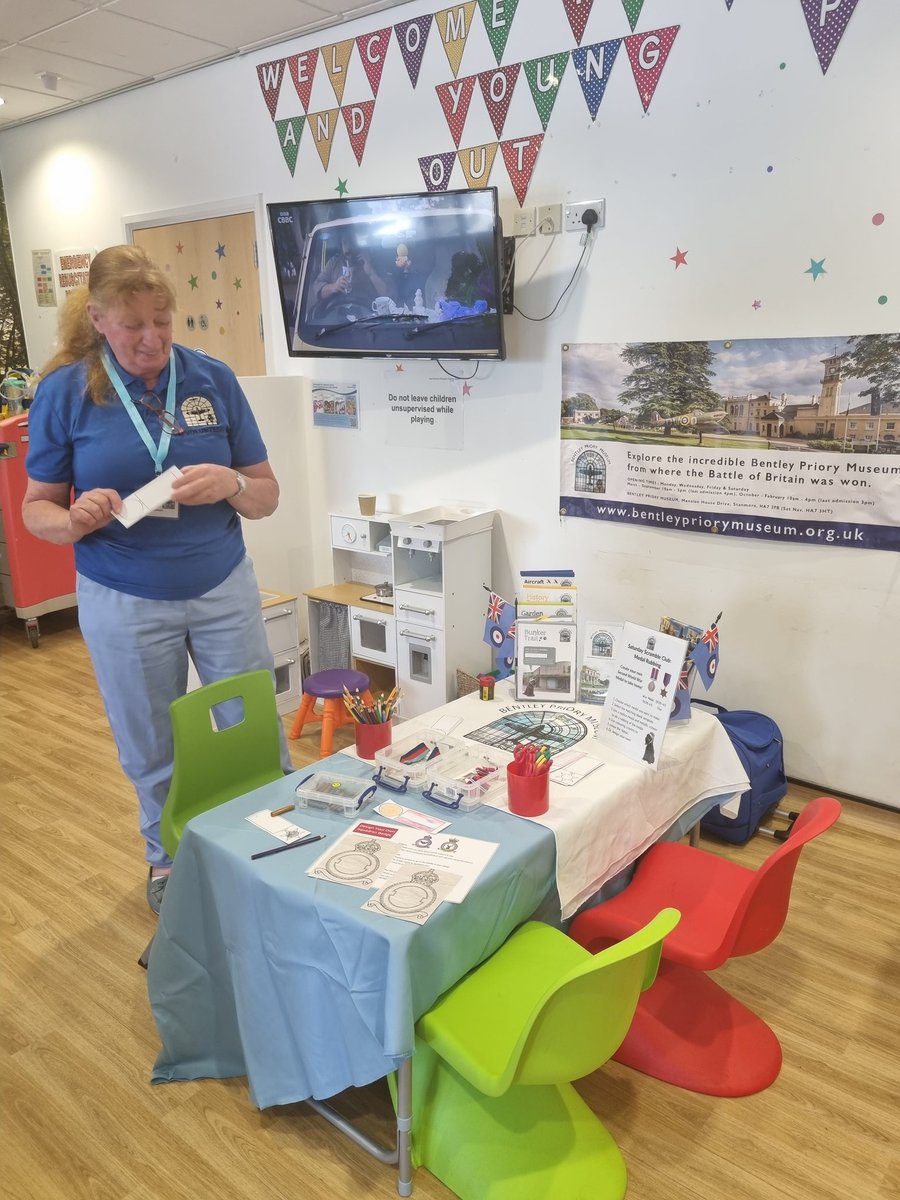 Thank you to our amazing guests who came to our Armed Forces Day at Stanmore OPD @RNOHnhs. We had memorabilia from @RAFMUSEUM a book of poems from the war @AuthorJasonCook colour your own medal with @bentley_priory and even an obstacle course from the army reserves @MPCT_HQ