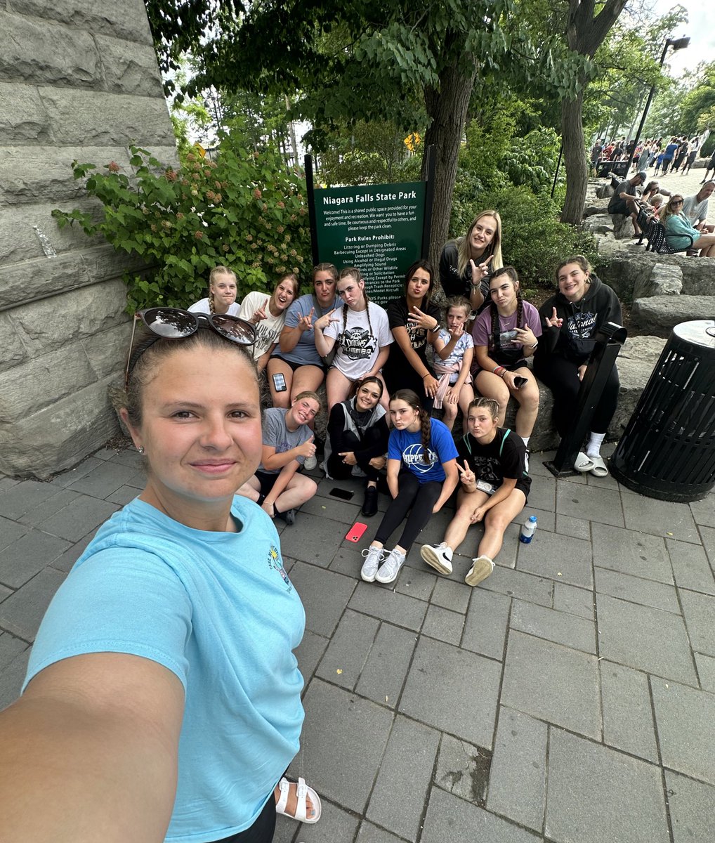 LOOKOUTS TAKE ON NIAGARA FALLS 🤍