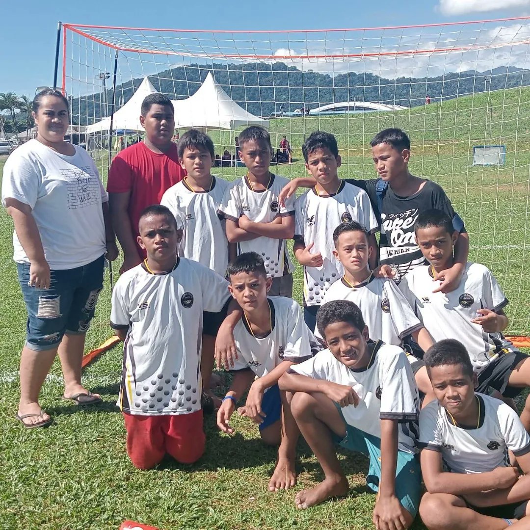 Lepeafc's tweet photo. Another great day at the football fields for our #lfckids. Congratulations to all our goalscorers
U8s - Richmond Edward
U10s - Divina Sione, Helen Malua, Ian Uelese, Martin Junior Fagasuisui
U12s - Tuimareko Edward, Pina Niko
U14s - Isaac Edward, Phoenix Dane Ioane
#123VILLAGE https://t.co/rYIpfFeNhy