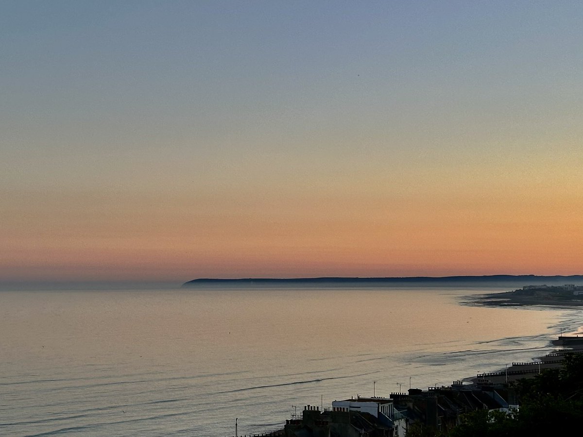 Evening light at the seaside. Mist shrouding Eastbourne. 
#stleonards #hastings