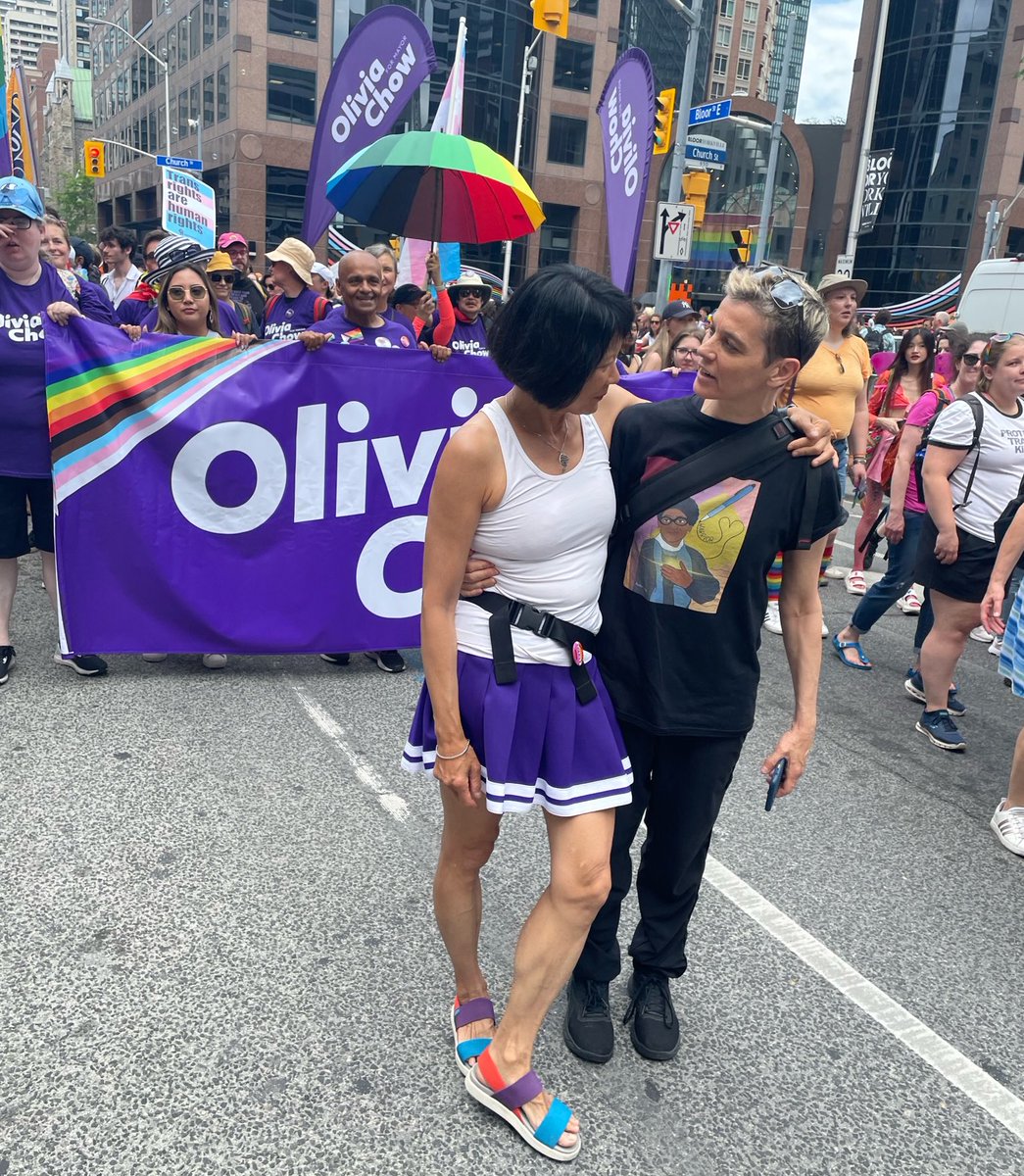 Come visit Team Olivia near Church and Maitland! We’re here all weekend. 🏳️‍🌈🏳️‍⚧️ OliviaChow.ca/volunteer