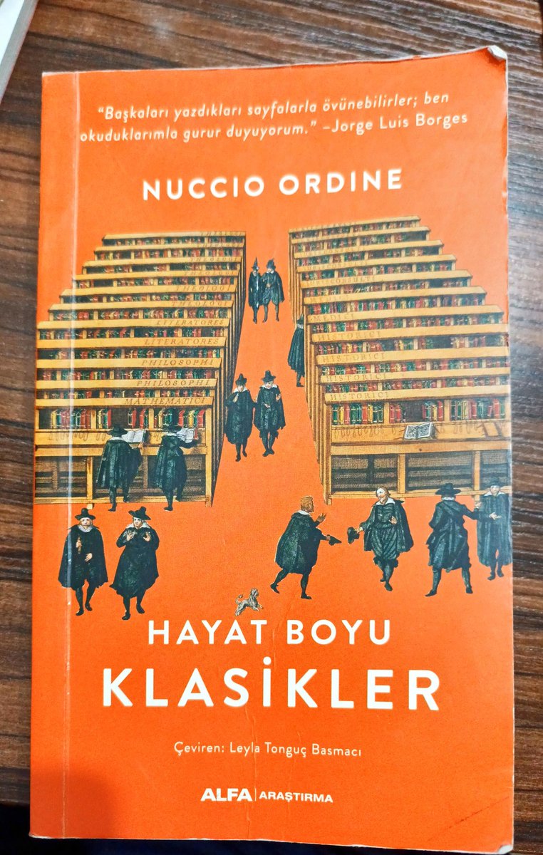 'Ah, ne iyi olurdu Agathon, keşke bilgi, dolu bir kaptan boş olana bir yün iplikle süzülen su gibi olsaydı da, iki insan birbirine dokununca bilgi, dolu olandan boş olana geçebilseydi.'

Platon, Şölen

[ Aktrn: Nuccio Ordine, 
Hayat Boyu Klasikler, s. 73]