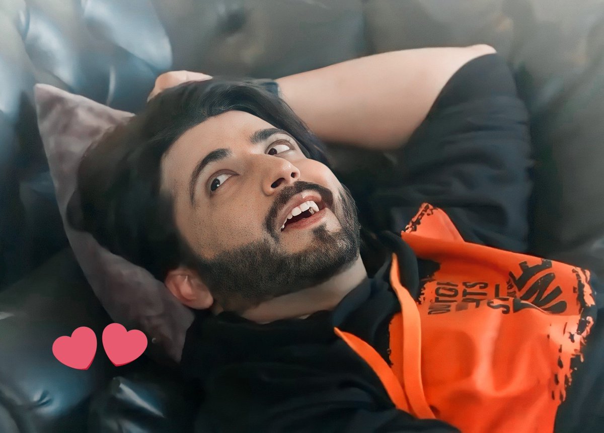 Character aisa play karo ki 4000 actors aur aa jaen same character play karne ke liye phir bhi log us character ko ek hi chehre aur naam se pehchaane😭❤🙌

Our #TKL Forever ❤🧿🙌
#DheerajDhoopar ❤❤