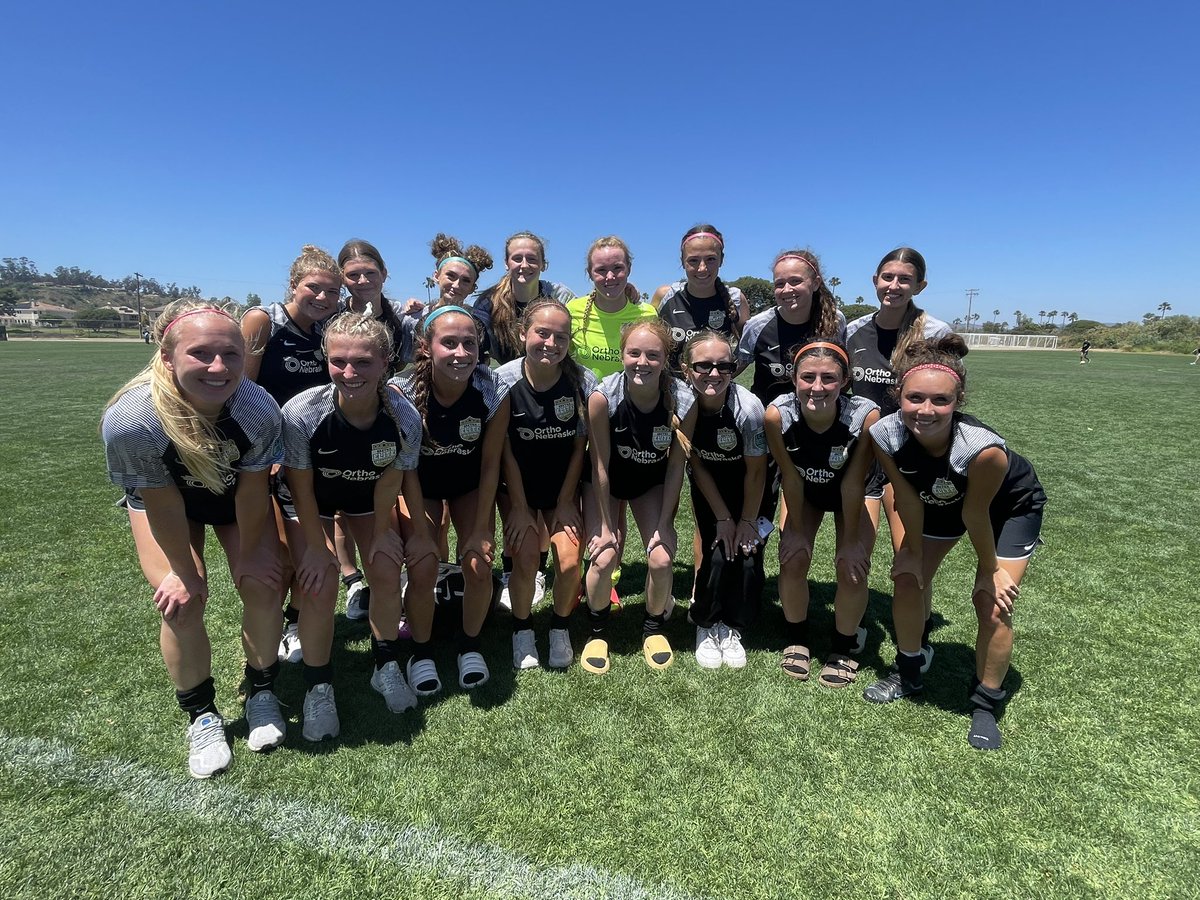 Day 1 W for this crew today! 6-2 final over LAFC So Cal. Back at it tomorrow in the quarterfinals. #BeElite #ECNLplayoffs #LeadersPlayHere