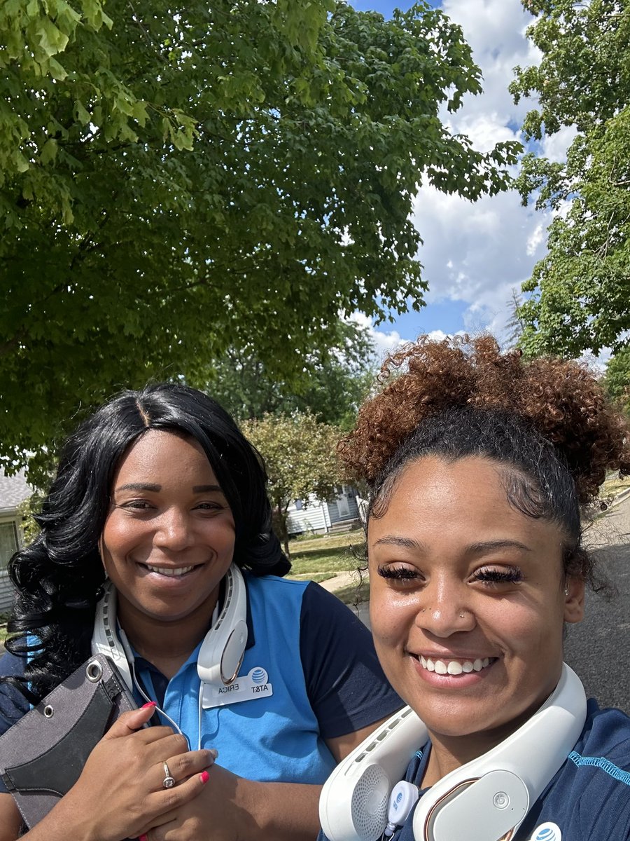 Perfect weather for the girls to be in the streets all day!! We’ll hold down the fort!! #Fiberhungry #winasone @GreaterLakesMkt @WolfpackGLM @BrianWest_GLM @TheoAlexander11 @1TThompson @PapaJackCheese