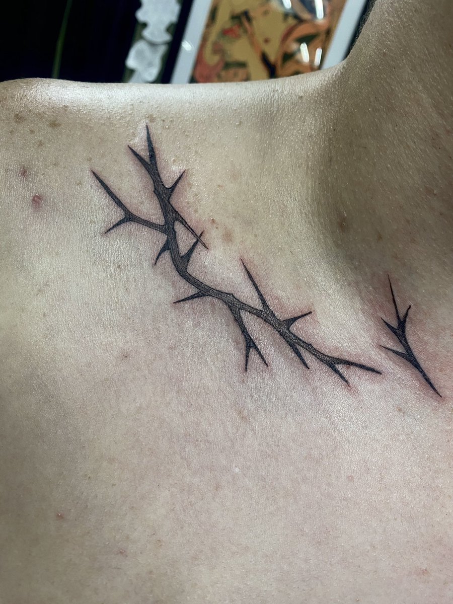 Helenrosetattoo's tweet photo. Adornando Clavículas ✨ https://t.co/s1jiLqiuMf